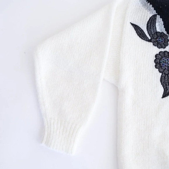 Vintage Impromptu White & Black Floral Knit Crewneck Sweater  Size 38 - Picture 12 of 14
